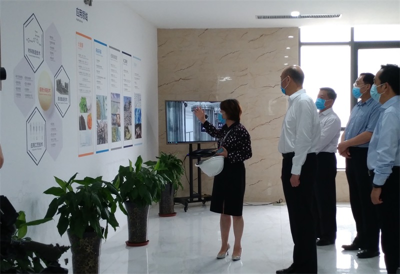 陜西省省長(zhǎng)劉國(guó)中、西安市市長(zhǎng)李明遠(yuǎn)一行調(diào)研高陵藍(lán)曉產(chǎn)業(yè)園