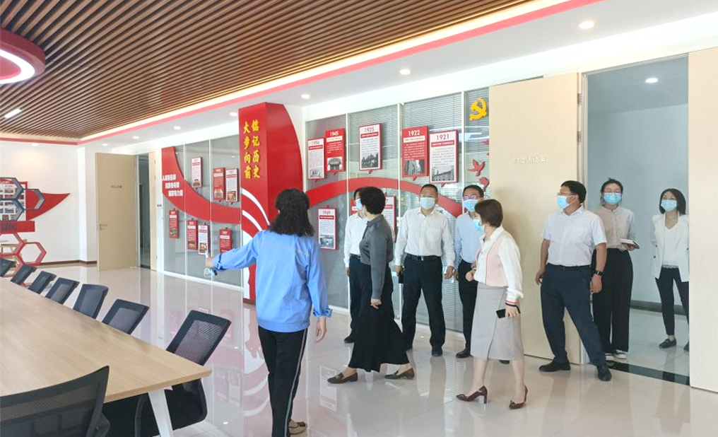 西安市委副書記趙璟一行調(diào)研高陵藍(lán)曉產(chǎn)業(yè)園 西安市委副書記趙璟一行調(diào)研高陵藍(lán)曉產(chǎn)業(yè)園