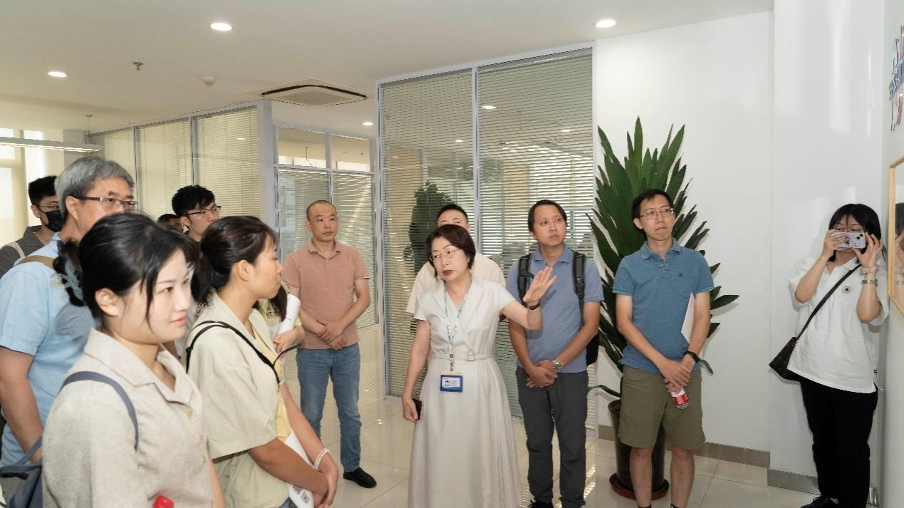 澳門歷史教師國情研修班蒞臨藍(lán)曉科技參觀考察 澳門歷史教師國情研修班蒞臨藍(lán)曉科技參觀考察